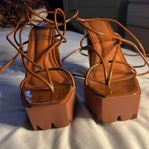 Brown Platform Heels - Picture 1 of 2